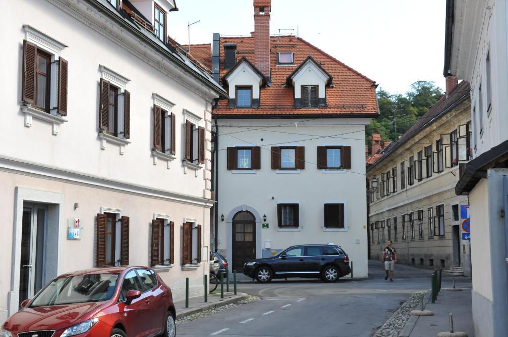 Spacious 2-Bedroom Apartment Zabjak With Ac Tour As Ljubljana Liubliana Exterior foto